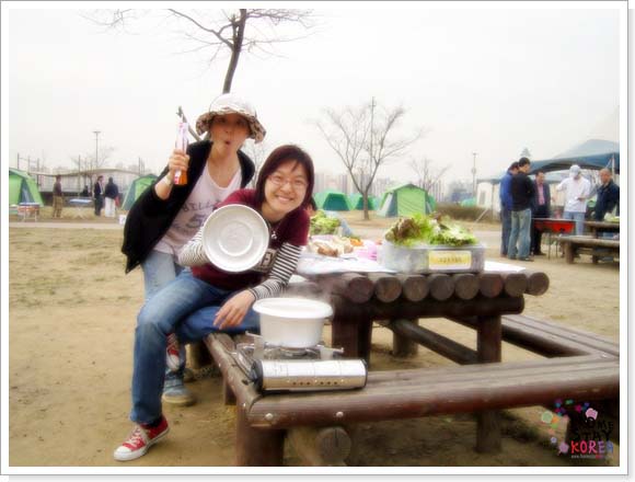 Guest eagerly anticipating their next Korean homestay